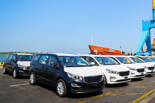 Thaco xuất khẩu xe du lịch sang Thái Lan