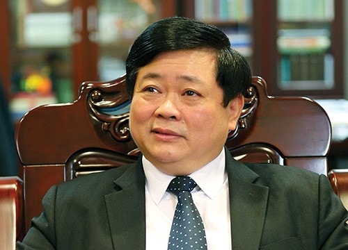 There is a poetic soul of Nguyen The Ky