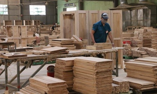 Gỗ, thủy sản… bứt tốc vào EU