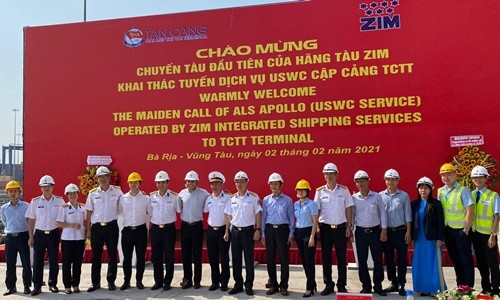 Cảng Tân Cảng - Cái Mép Thị Vải: Đón chuyến tàu đầu tiên của Hãng tàu Zim khai thác tuyến dịch vụ USWC cập cảng