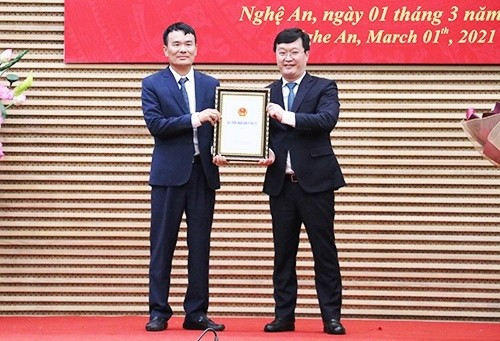 Nghệ An trao Giấy chứng nhận đăng ký đầu tư dự án Khu công nghiệp Hoàng Mai 1