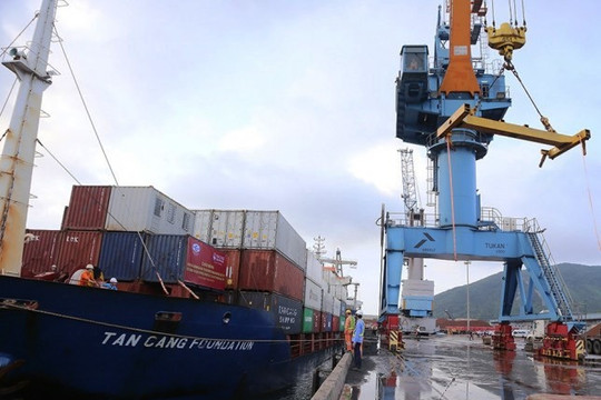 Hà Tĩnh hỗ trợ 200 triệu đồng cho mỗi chuyến tàu container ra vào cảng Vũng Áng