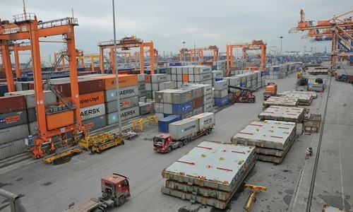 Kim ngạch xuất nhập khẩu vượt mốc 200 tỷ USD