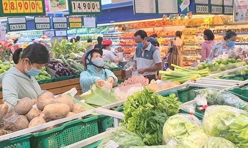 Hàng hóa dồi dào, người dân TP. HCM không nên tích trữ