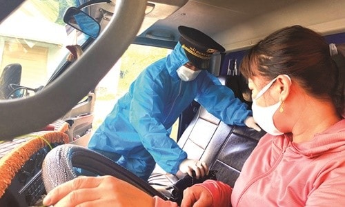 Fighting against the epidemic at the border gate