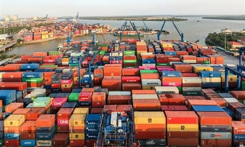 Hàng hóa đang tồn ở cảng Cát Lái lên tới gần 107.000 TEUs
