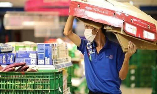 Nhân viên siêu thị ở TP. HCM lưu thông sau 18h phải có thẻ nhận diện