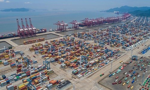 Cảng Trung Quốc đóng ga vì COVID-19 khiến giới vận tải biển lo lắng
