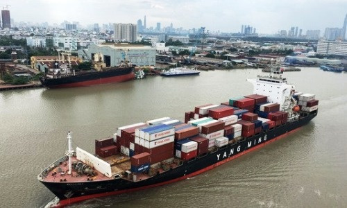 Phát triển logistics vận tải đường thủy nội địa và vận tải ven biển bằng phương tiện thủy nội địa