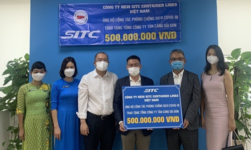 Tập đoàn SITC trao tặng Tân Cảng Sài Gòn 500 triệu đồng