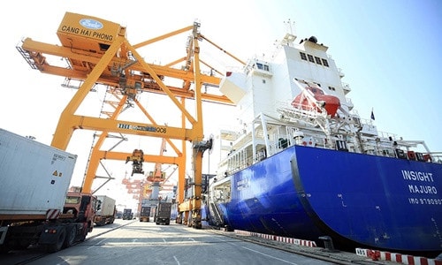 Nỗ lực thích ứng, xuất nhập khẩu 2021 lập kỳ tích