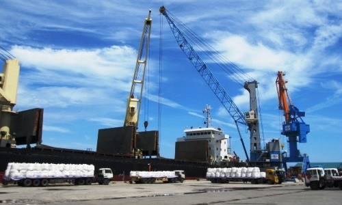 Các cảng biển Hà Tĩnh đón 50 lượt tàu hàng đầu năm mới