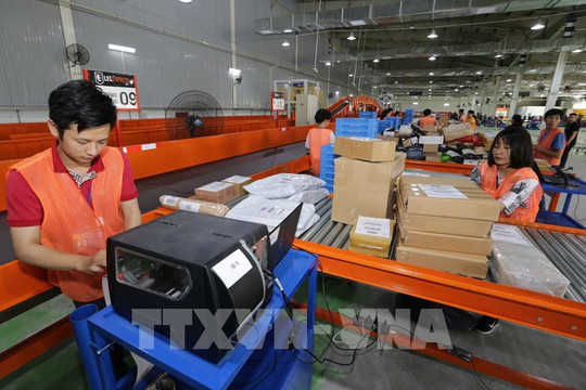 Thương mại điện tử “chắp cánh” cho hàng Việt Nam