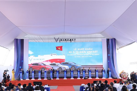Vinfast xuất khẩu 999 chiếc xe VF 8 ra thị trường quốc tế