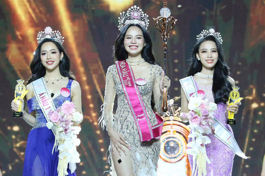 Tân Hoa hậu Thanh Thủy: "Tôi xứng đáng đăng quang"