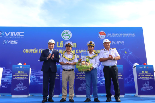 Restarting container vessel route to Can Tho Port after Quan Chanh Bo Channel cleared – Unleashing Mekong Delta logistics potential