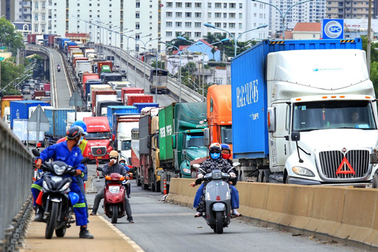 Logistics Việt Nam và những "nút thắt" trước tầm nhìn 2030