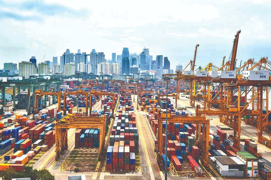 10 năm kinh nghiệm phát triển logistics của Singapore