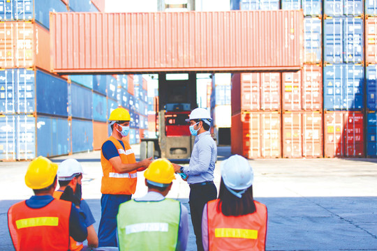 Phát triển đại lý hải quan nâng cao năng lực logistics cho xuất khẩu hàng hoá