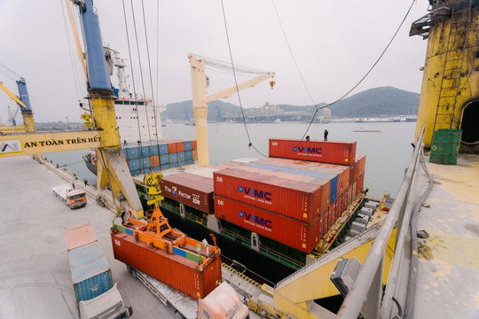 Tổng kim ngạch xuất nhập khẩu hàng hóa qua cảng Nghi Sơn vượt 4,2 tỷ USD