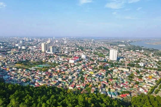 Thành phố Vinh tiếp tục là đầu tàu trung tâm kinh tế - chính trị của tỉnh Nghệ An