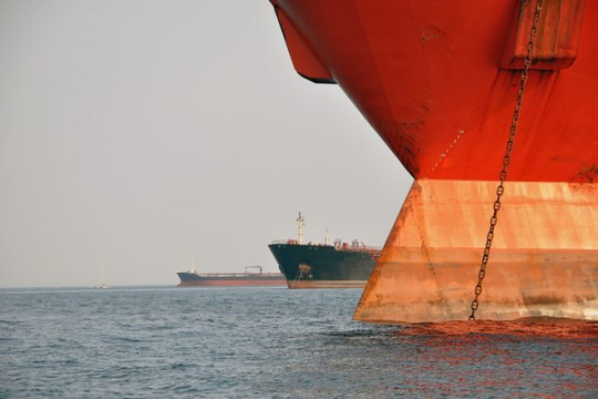 Vận tải biển và những khó khăn khi chuyển hướng không qua kênh đào Suez
