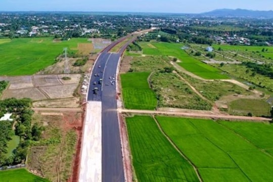 Accelerating the Bien Hoa - Vung Tau Expressway: Determined to Open for Technical Traffic by 30/4/2025