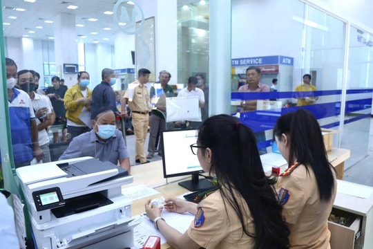 CSGT Bình Dương triển khai cấp đổi giấy phép lái xe nhanh chóng, hiệu quả