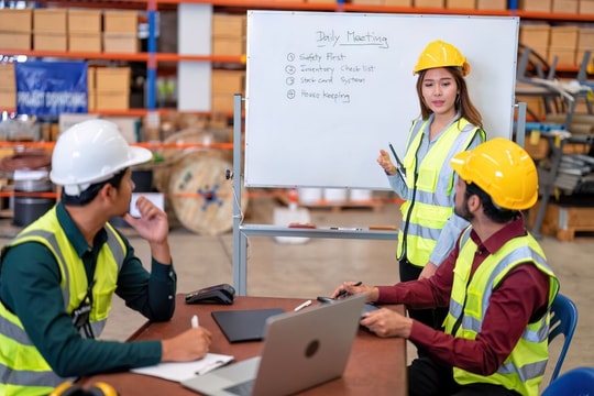 Giải bài toán nhân lực logistics: Từ thách thức đến giải pháp bền vững?