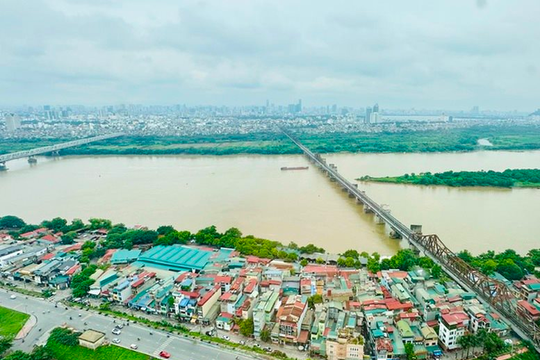 Chuyển biến về hạ tầng giao thông TP Hà Nội và TP Hồ Chí Minh