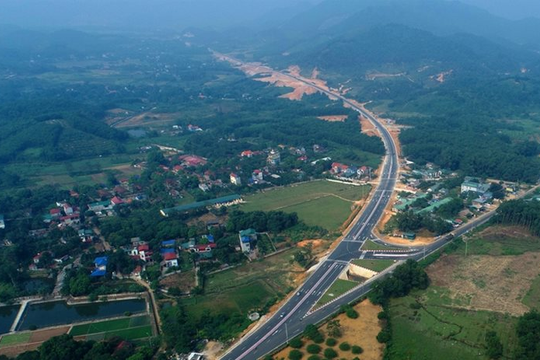 Dự kiến đầu tư hơn 22.000 tỉ đồng mở tuyến cao tốc xuyên núi Tây Bắc