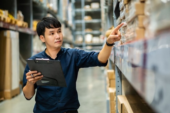 Upgrade the Warehouse to Create Profit: Pick the Right Problem, Measure the Right ROI 