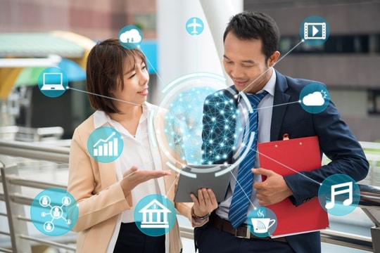 Mua hàng 2025: từ giá rẻ đến quan hệ + AI