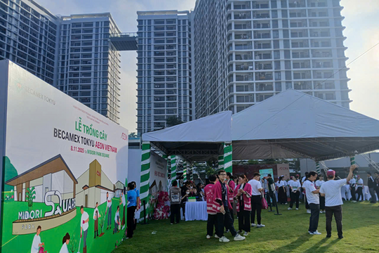 Becamex Tokyu phối hợp cùng Aeon Việt Nam tổ chức ngày hội trồng cây