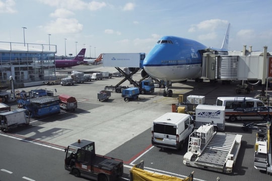 Hàng không hàng hóa châu Á đang “đổi trục” sang e-commerce cao cấp?