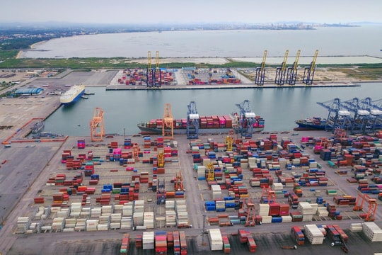 Vietnam’s Logistics Real Estate: From Traditional Warehouses to Next-generation Logistics Parks