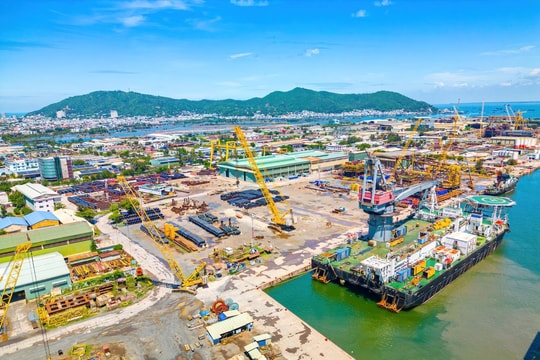 Interregional Logistics: The Real Challenge of an Elongated Economy