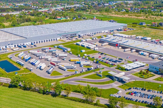 Trung tâm logistics không thể chỉ là bãi xe và nhà kho