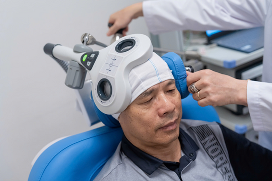Nhờ được kích thích từ trường xuyên sọ, bệnh nhân mắc zona thoát khỏi ám ảnh đau như điện giật