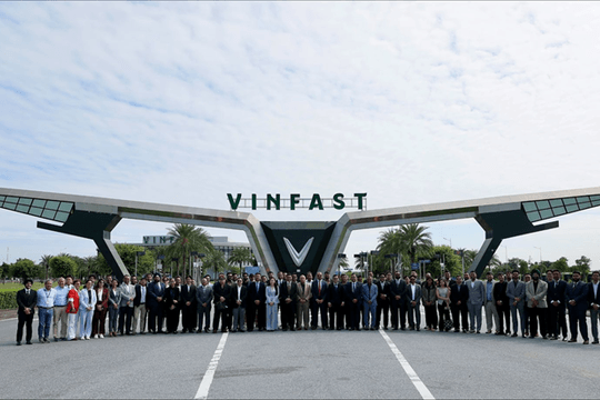 VinFast Ấn Độ ký Ý định thư hợp tác (LOI) với hơn 50 đại lý xe máy điện tại 15 bang