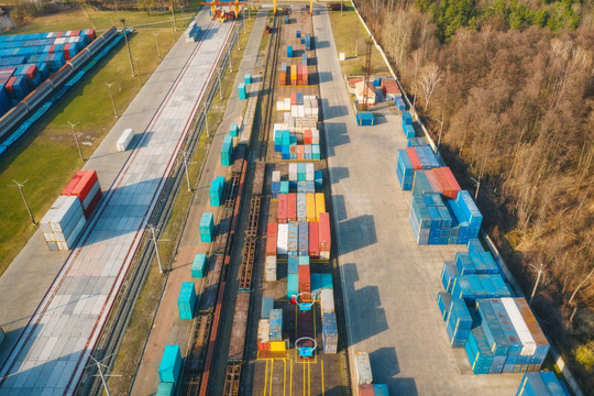 Kiểm soát xuất khẩu trở thành bài toán logistics