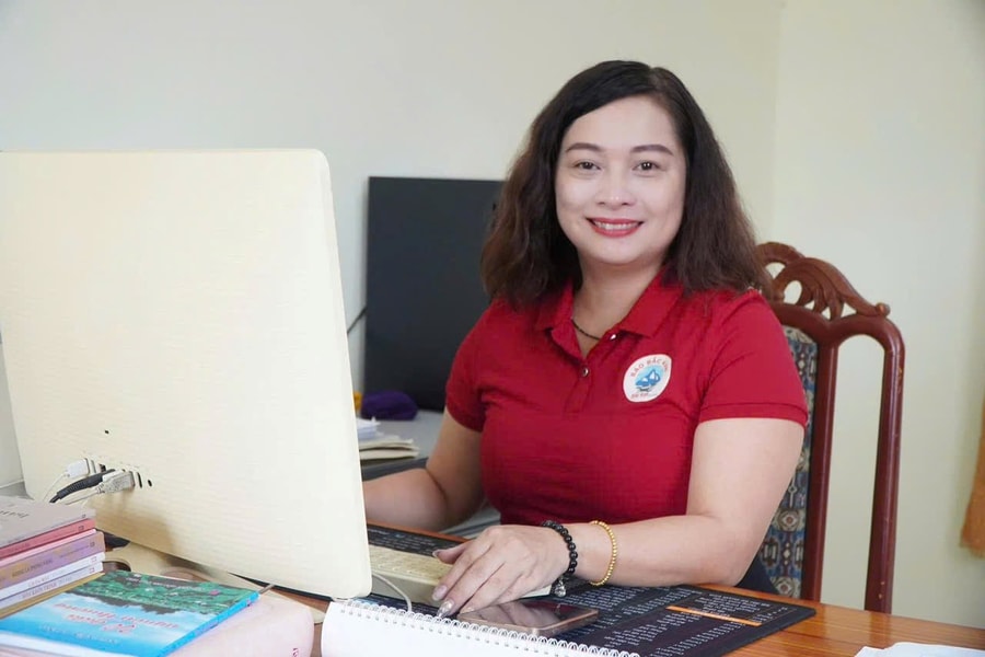 Hà Hồng Hạnh "lời hát ngân vang từ ruột núi"