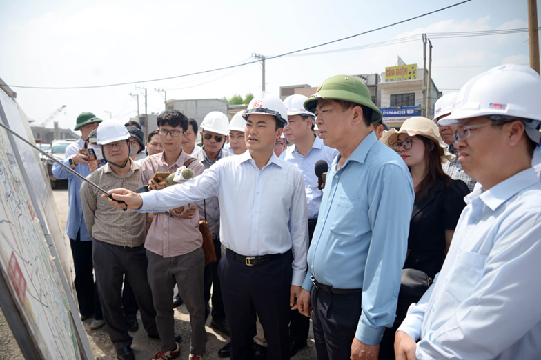Bộ trưởng Trần Hồng Minh kiểm tra tiến độ Dự án đường Vành đai 3 và Dự án Mở rộng cao tốc TP. Hồ Chí Minh - Long Thành - Dầu Giây