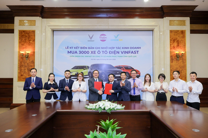 Taxi Quê Lụa mua thêm 2.000 ô tô điện VinFast thông qua Green SM